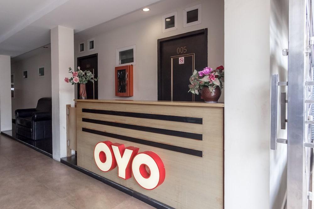 Oyo294安德烈伊斯兰公寓 棉兰 外观 照片